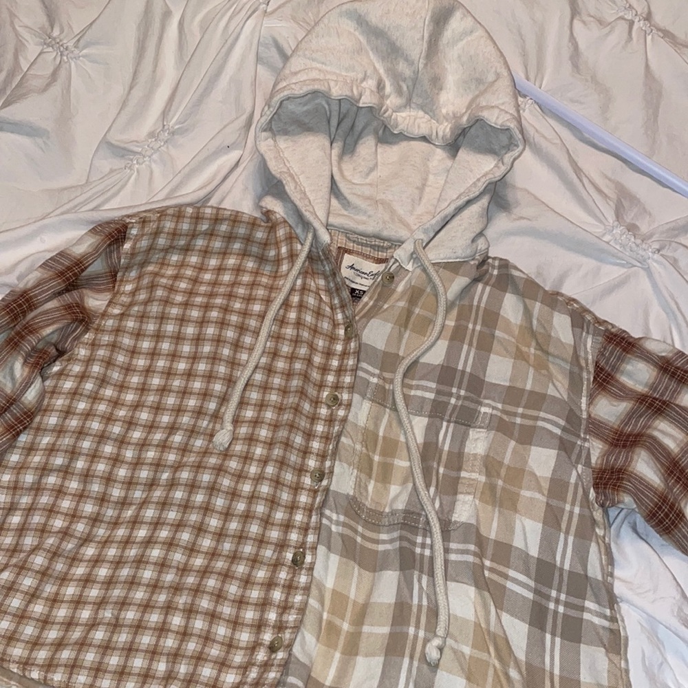 American Eagle - size XSmall- distressed cropped flannel with hood